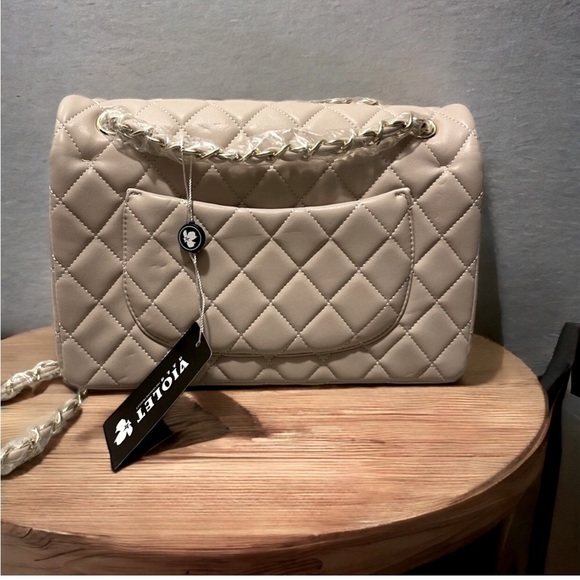 Quilted shoulder bag NEW NWOT - Picture 3 of 10